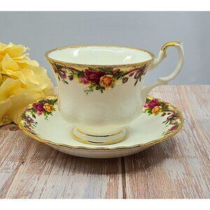 Royal Albert Old Country Roses Teacup set Ruby Celebration Ribbon Collection